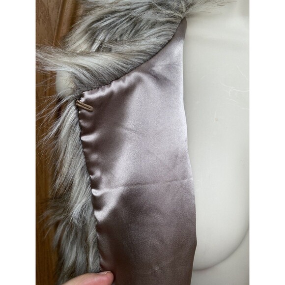 Rachel Zoe Size M Silver Faux Fox Fur Fluffy Hook Closure Vest Jacket Mob wife - Picture 8 of 15